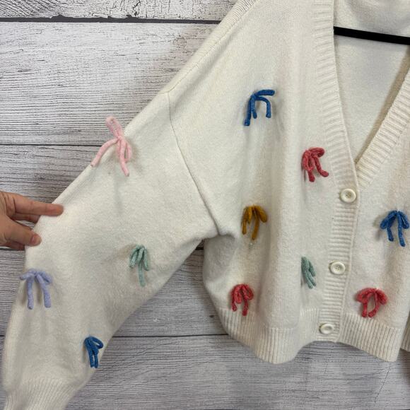Cider Plus Size White Button Up Bow Sweater Cardigan Size 4XL - Picture 3 of 8